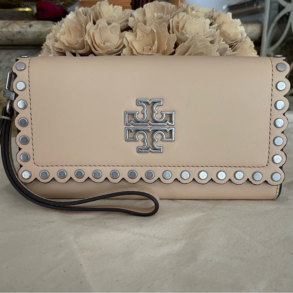 Tory Burch BRITTEN STUDS FLAPENVELOPE WALLET